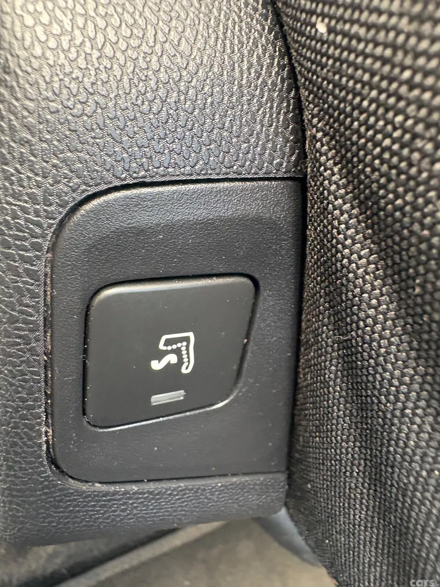 Peugeot 5008 MPV, Diesel, 2019, Green