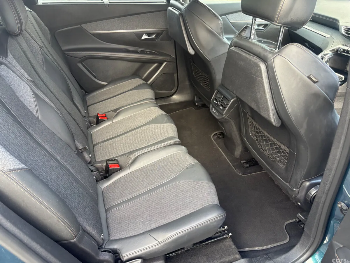 Peugeot 5008 MPV, Diesel, 2019, Green