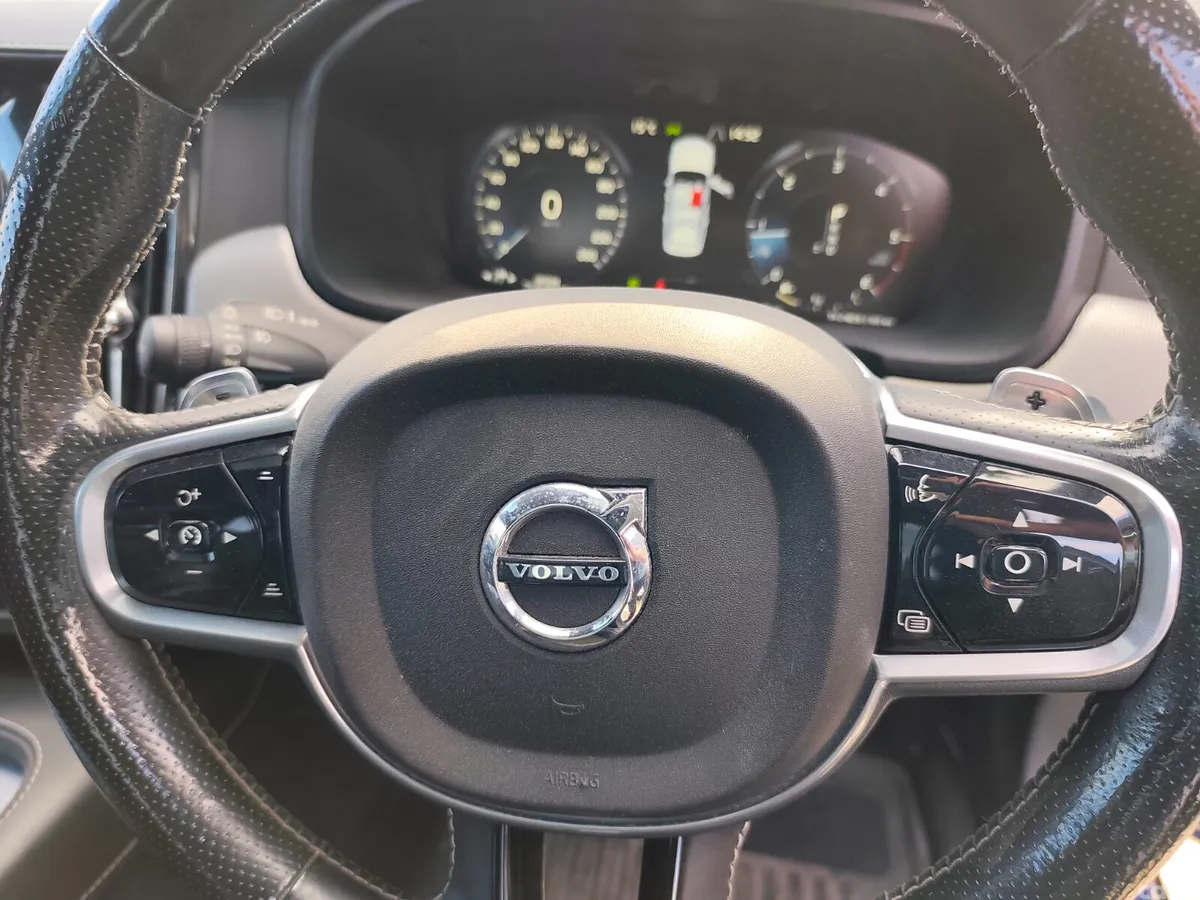 Volvo S90 Saloon, Diesel, 2017, Blue