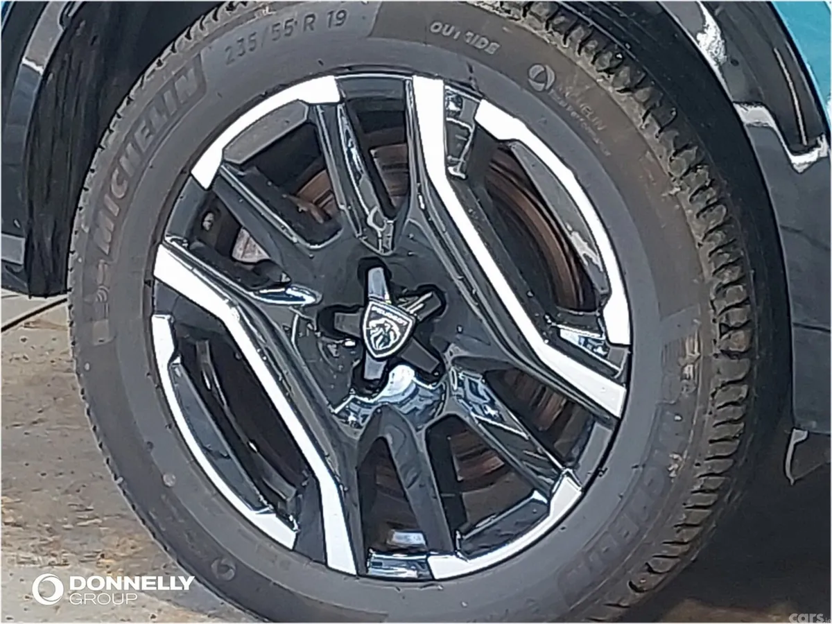 Peugeot 5008 SUV, Electric, 2025, Blue