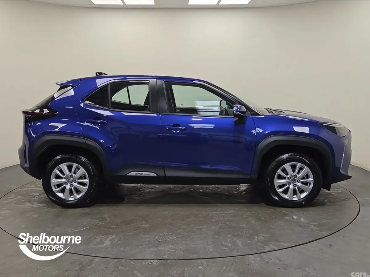 Toyota Yaris Cross Estate, Petrol Hybrid, 2026, Blue