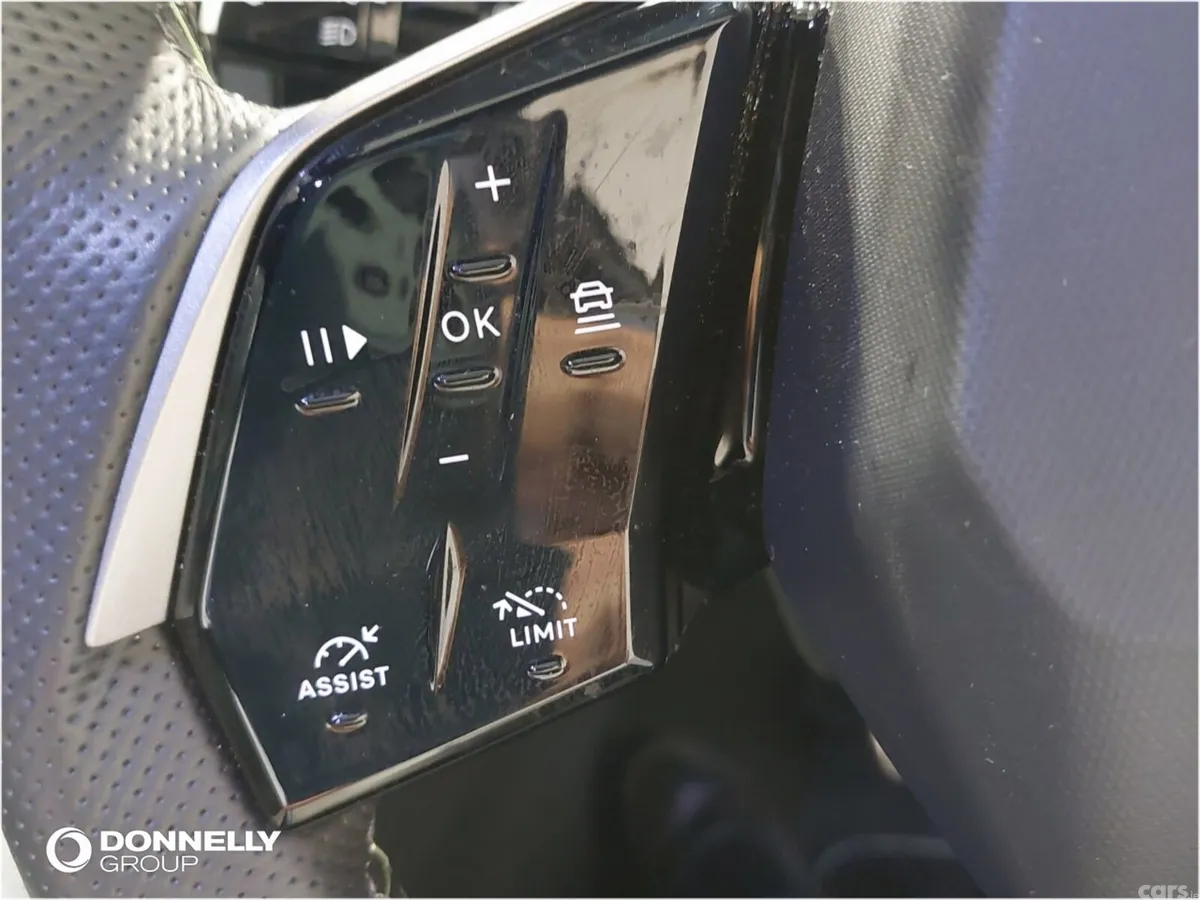 Peugeot 5008 SUV, Electric, 2025, Blue