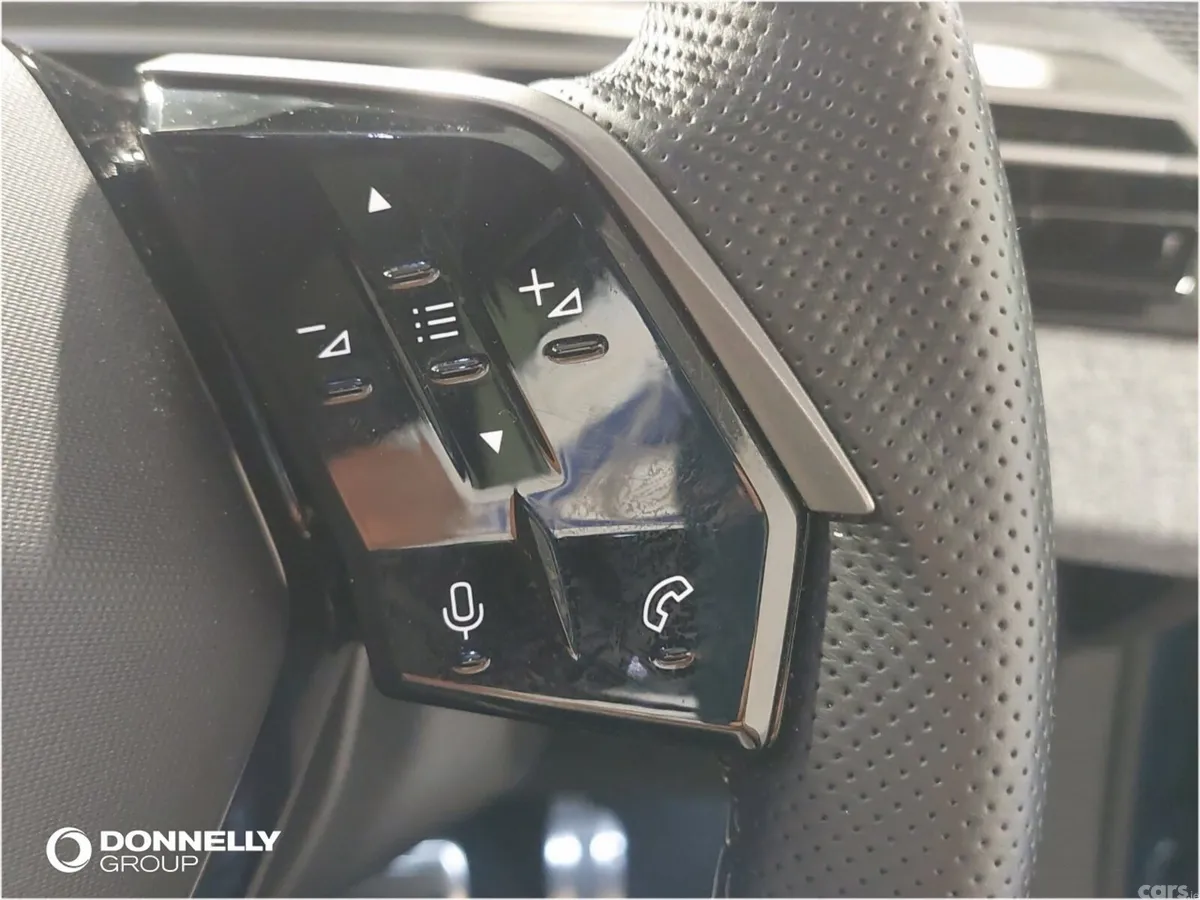 Peugeot 5008 SUV, Electric, 2025, Blue