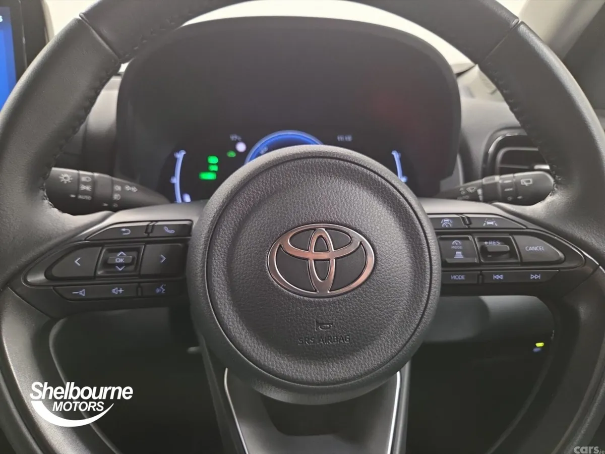 Toyota Yaris Cross Estate, Petrol Hybrid, 2026, Blue