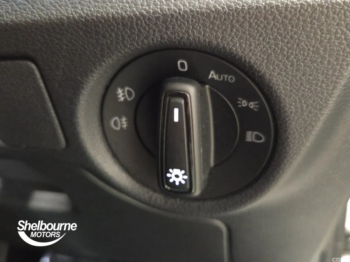 Skoda Kamiq Hatchback, Petrol, 2023, White