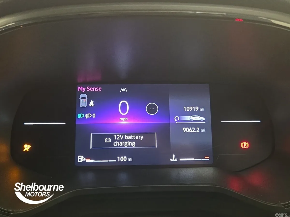 Renault Clio Hatchback, Petrol, 2025, White