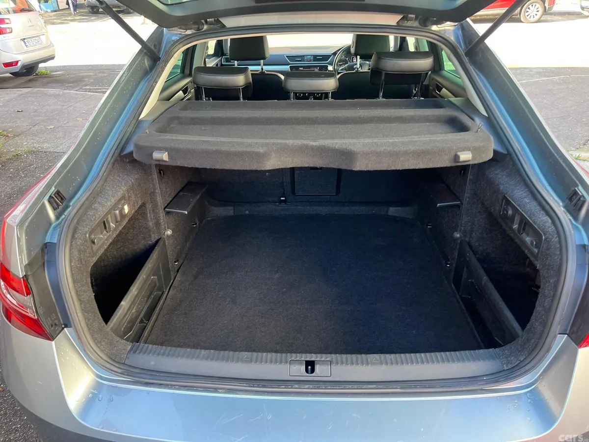 Skoda Superb Hatchback, Diesel, 2019, Grey