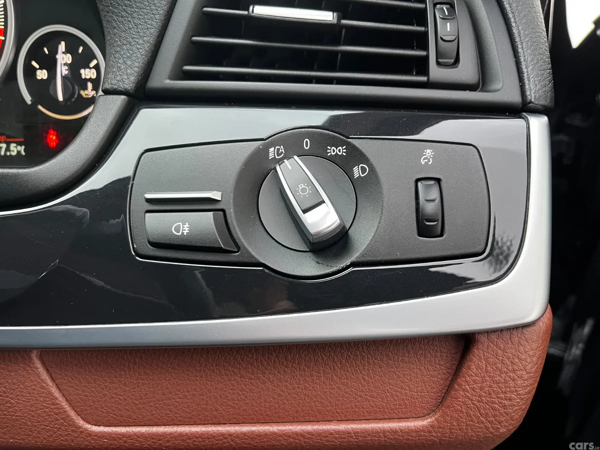 BMW 5-Series Saloon, Diesel, 2014, Blue