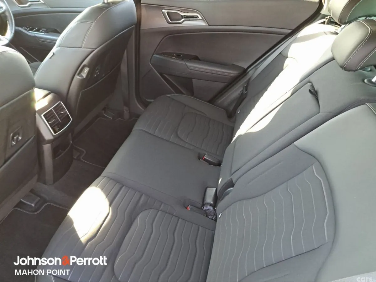 Kia Sportage SUV, Petrol Plug-in Hybrid, 2023, Black