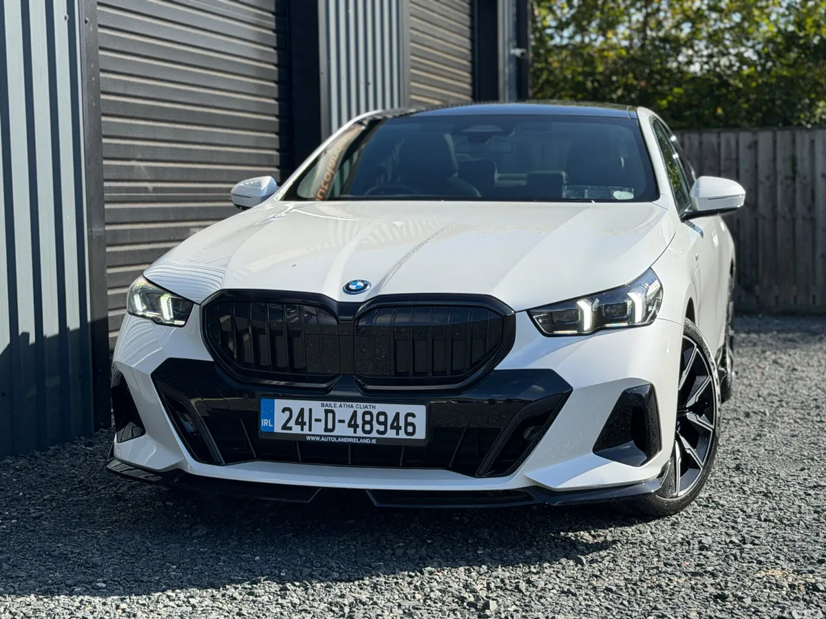 BMW 5-Series Saloon, Petrol Hybrid, 2024, White