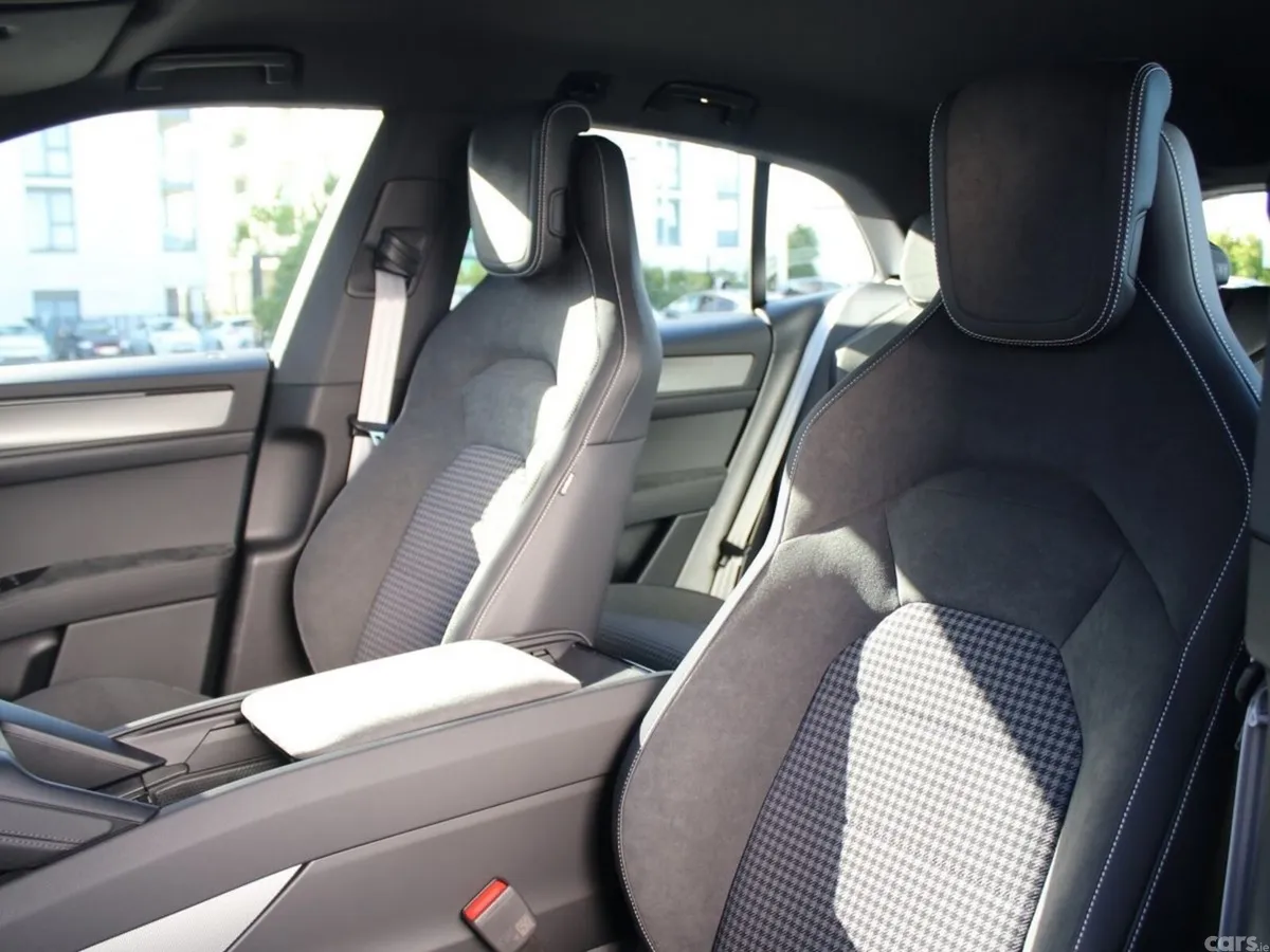 Porsche Cayenne SUV, Electric, 2026, Blue