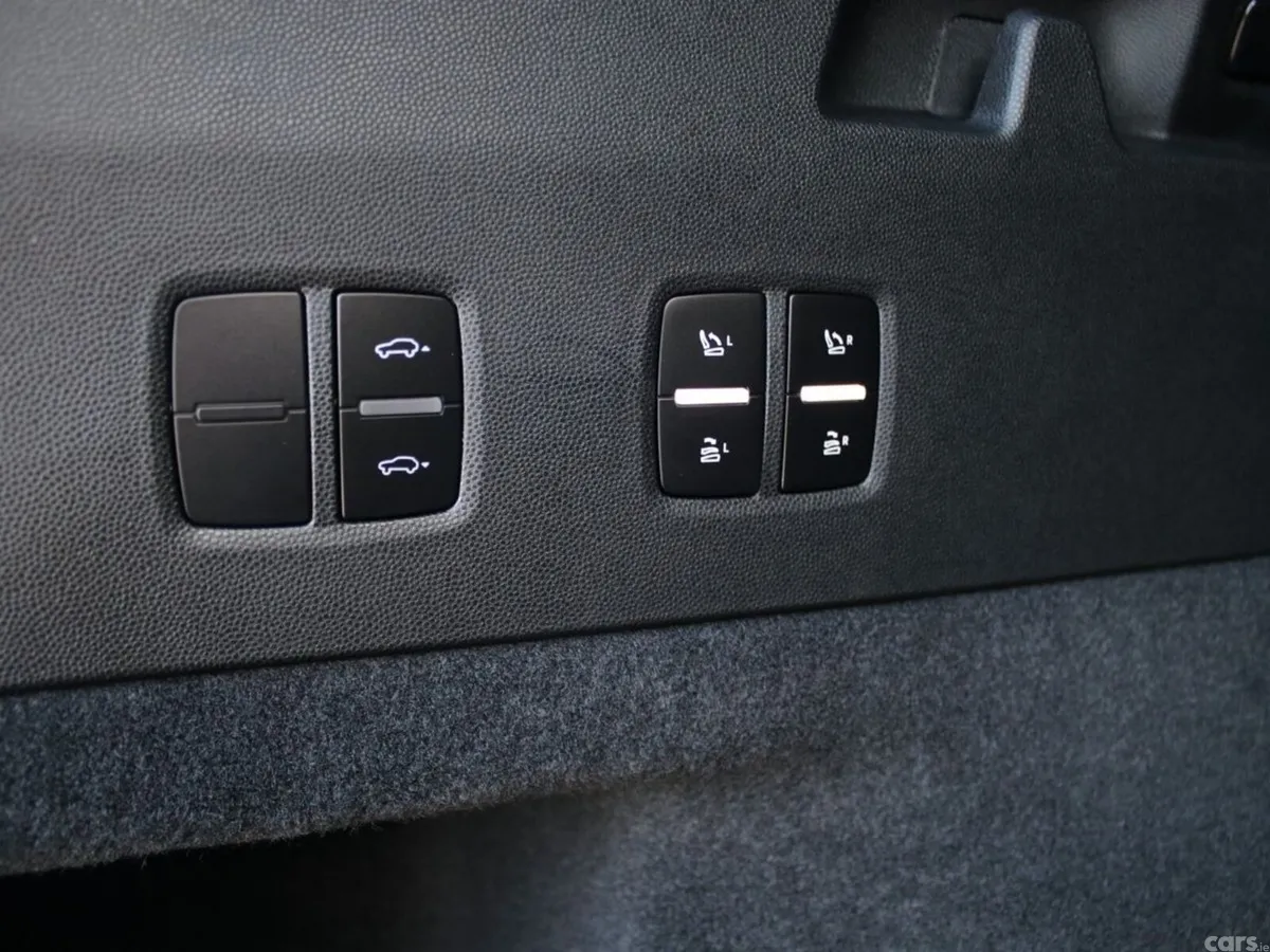 Porsche Cayenne SUV, Electric, 2026, Blue