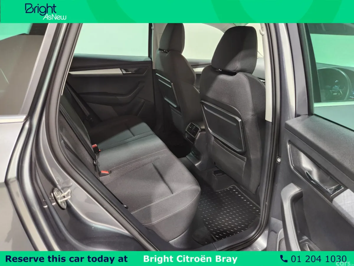 Skoda Karoq SUV, Petrol, 2023, Grey