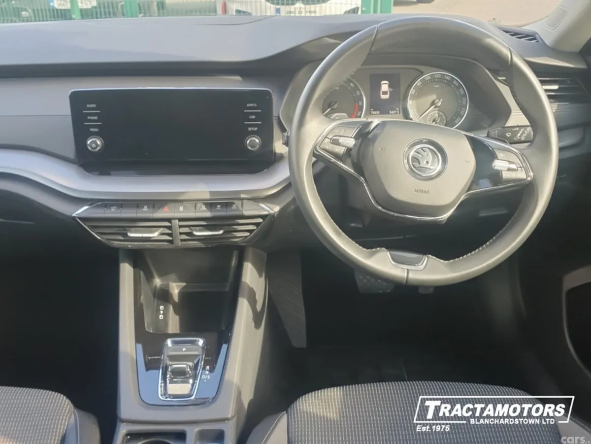 Skoda Octavia Hatchback, Diesel, 2024, Black