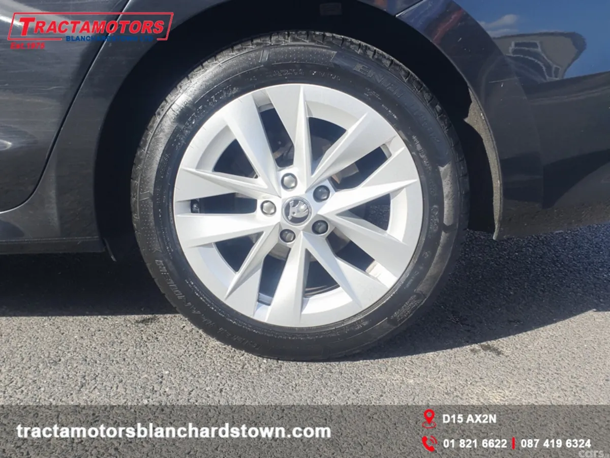 Skoda Octavia Hatchback, Diesel, 2024, Black