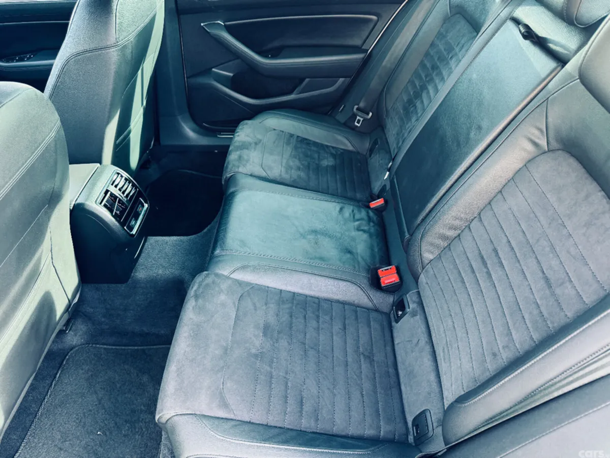 Volkswagen Passat Saloon, Petrol Plug-in Hybrid, 2017, White