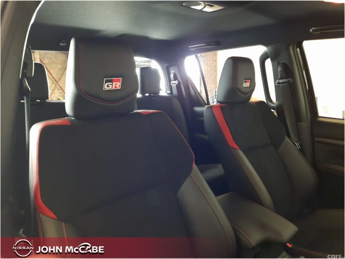 Toyota Hilux Pick Up, Diesel, 2024, Black