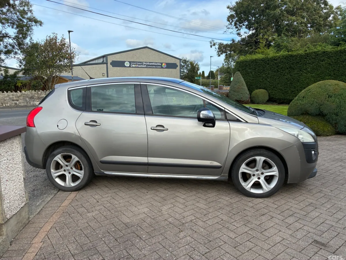 Peugeot 3008 MPV, Diesel, 2011, Grey