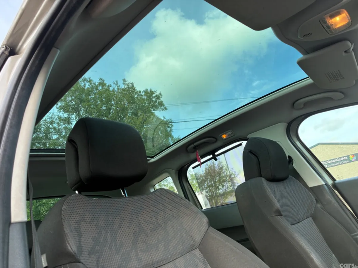 Peugeot 3008 MPV, Diesel, 2011, Grey