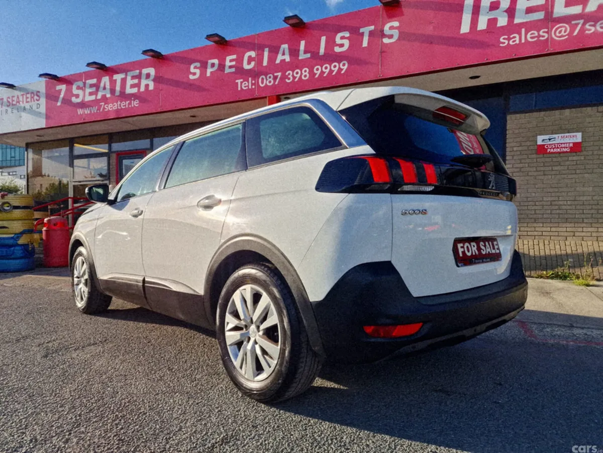 Peugeot 5008 MPV, Diesel, 2018, White