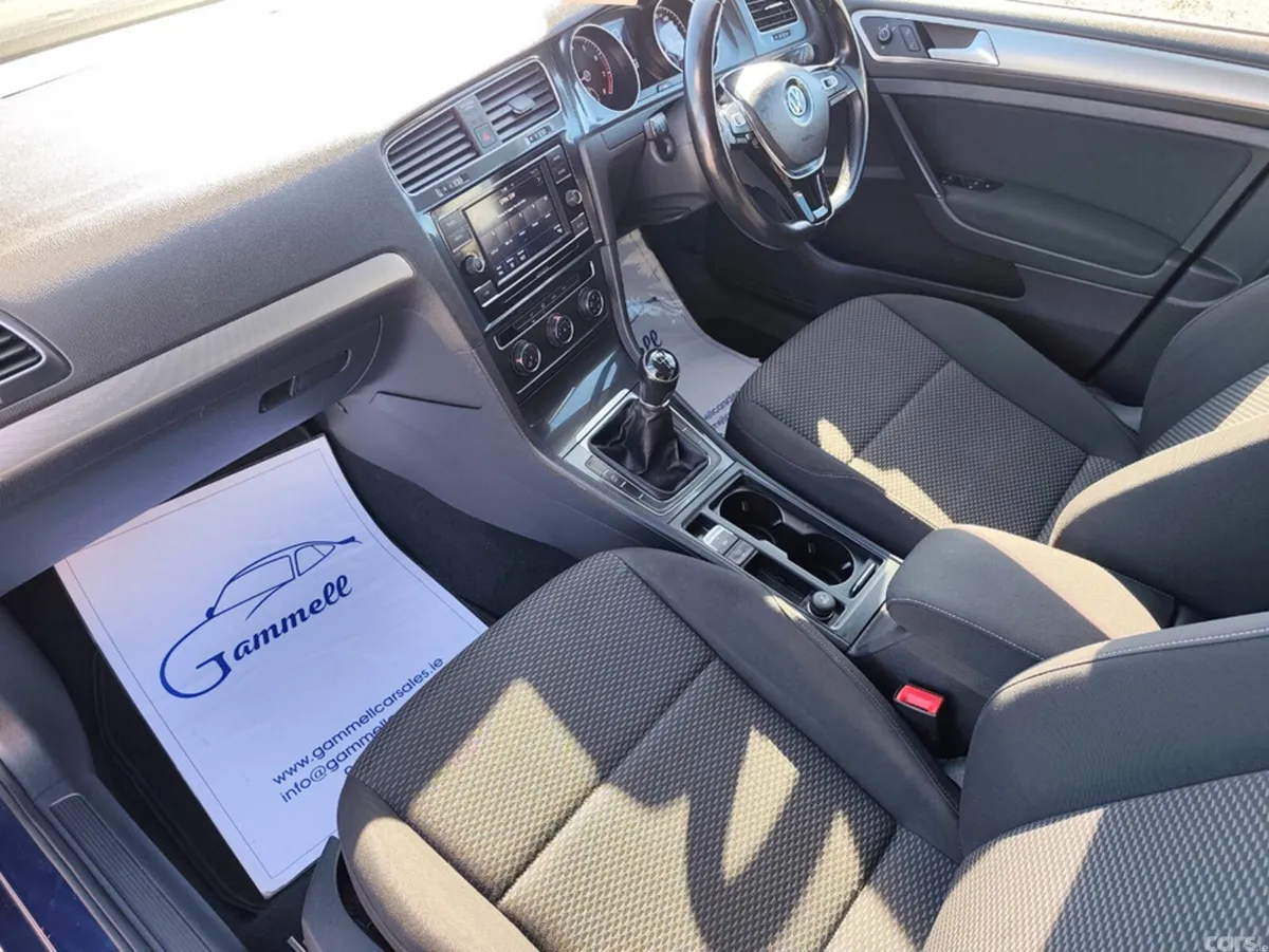 Volkswagen Golf Hatchback, Petrol, 2021, Blue