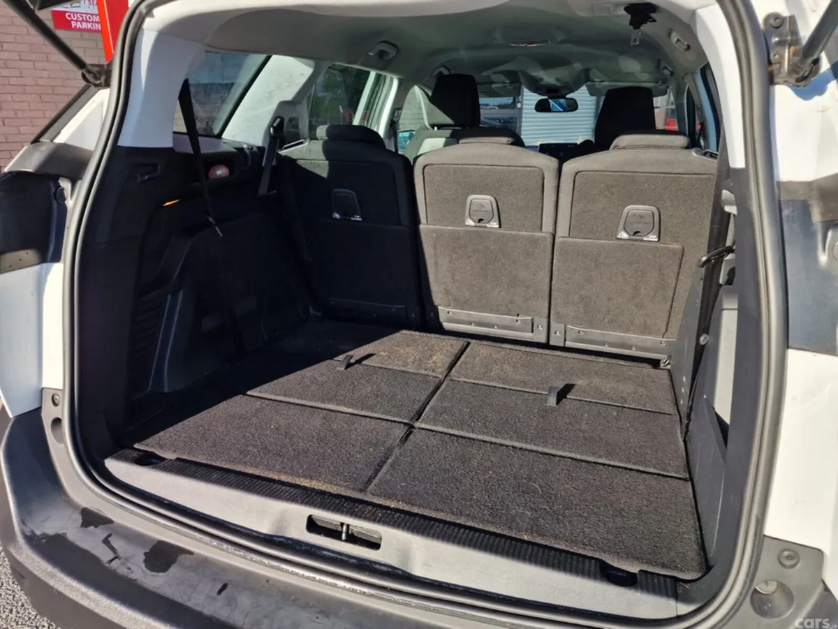 Peugeot 5008 MPV, Diesel, 2018, White
