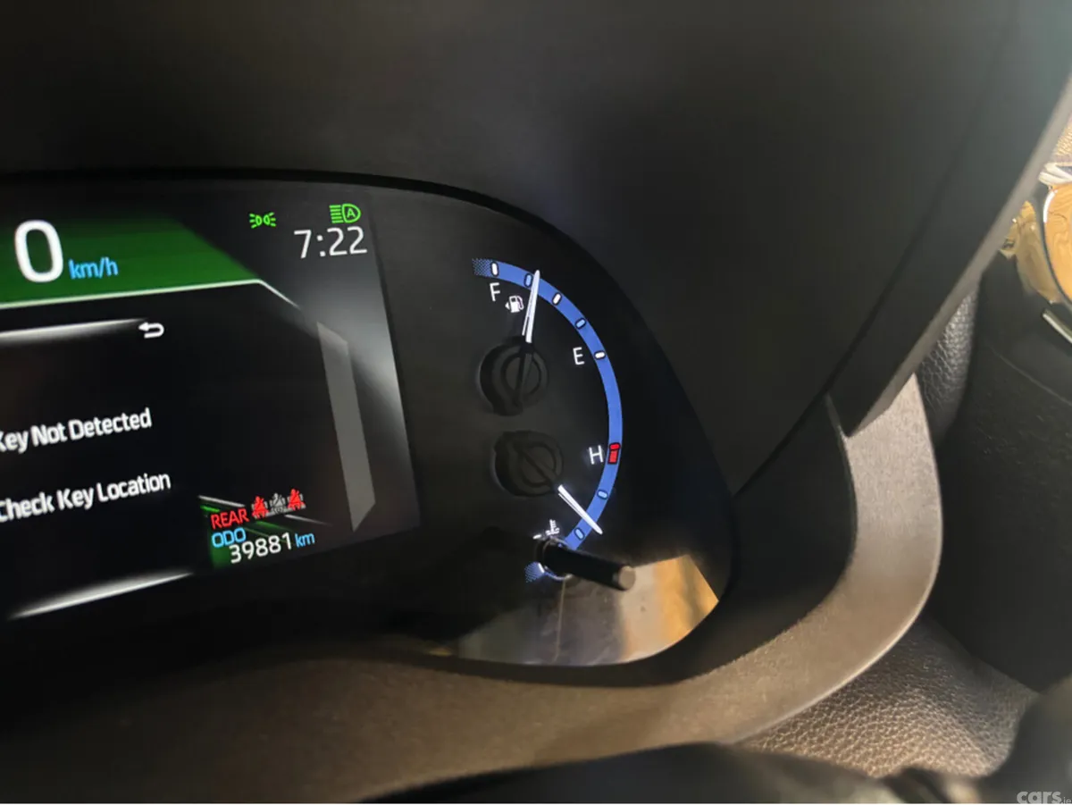 Toyota Yaris Cross Hatchback, Petrol Hybrid, 2023, White