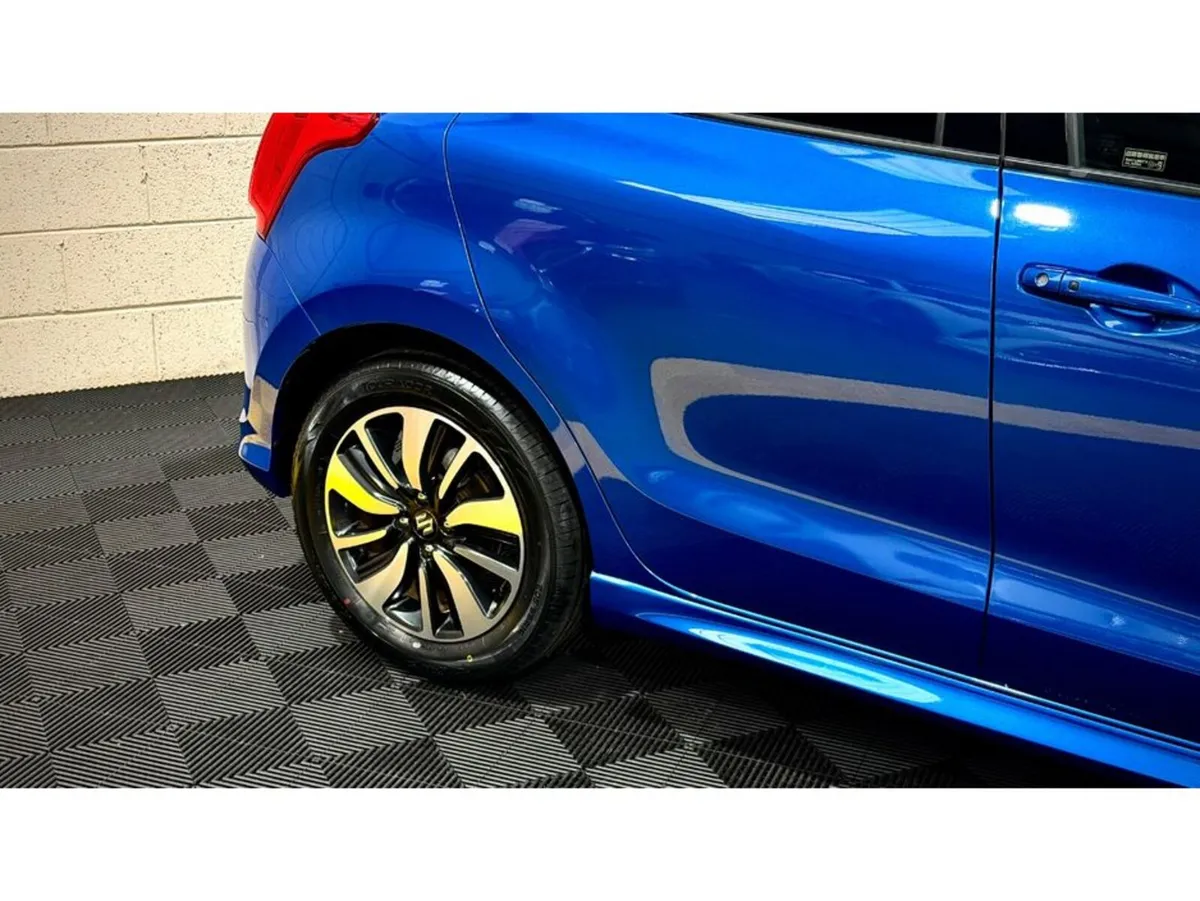 Suzuki Swift Hatchback, Petrol, 2019, Blue