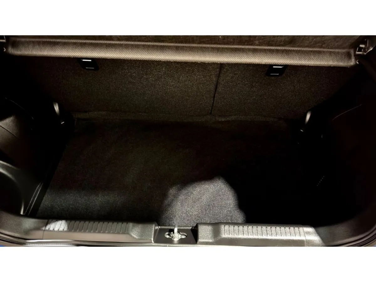 Suzuki Swift Hatchback, Petrol, 2019, Blue