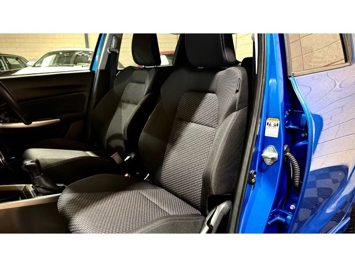 Suzuki Swift Hatchback, Petrol, 2019, Blue