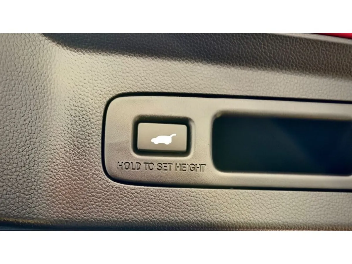 Honda Vezel SUV, Petrol Hybrid, 2022, Red