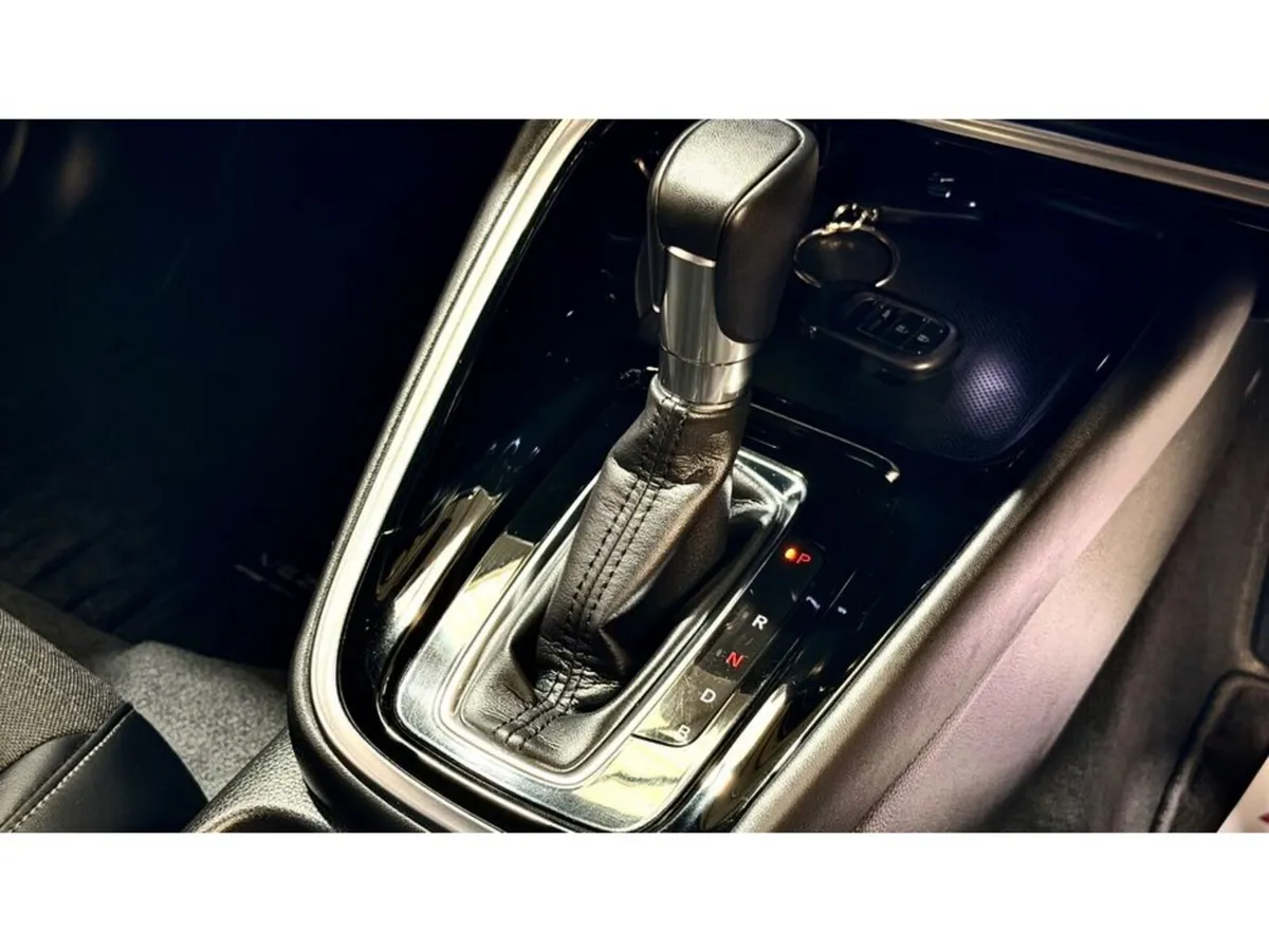 Honda Vezel SUV, Petrol Hybrid, 2022, Red