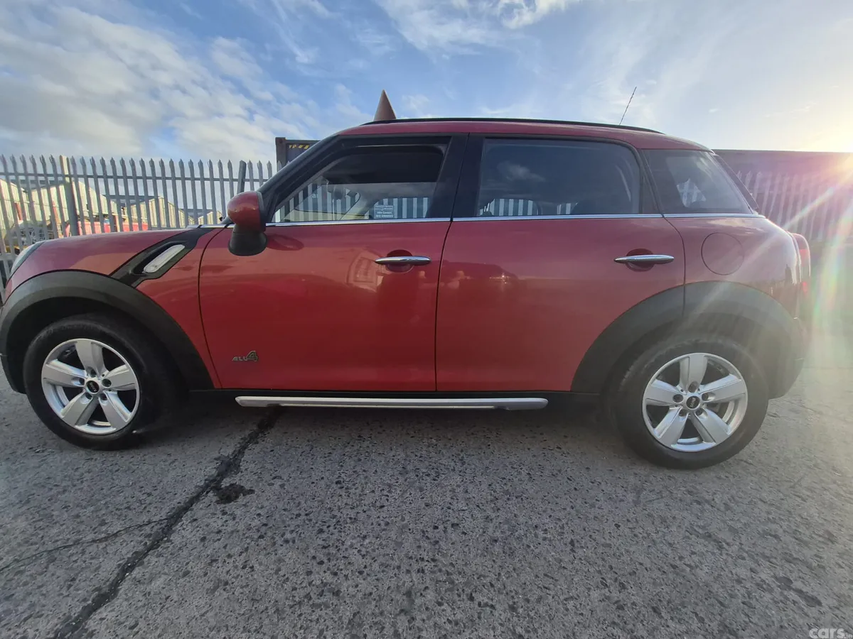 Mini Cooper Hatchback, Diesel, 2015, Red