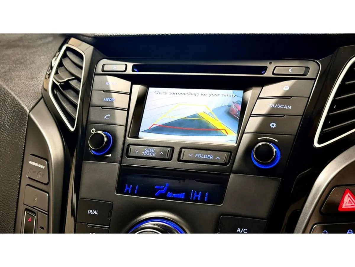 Hyundai i40 Saloon, Diesel, 2016, White