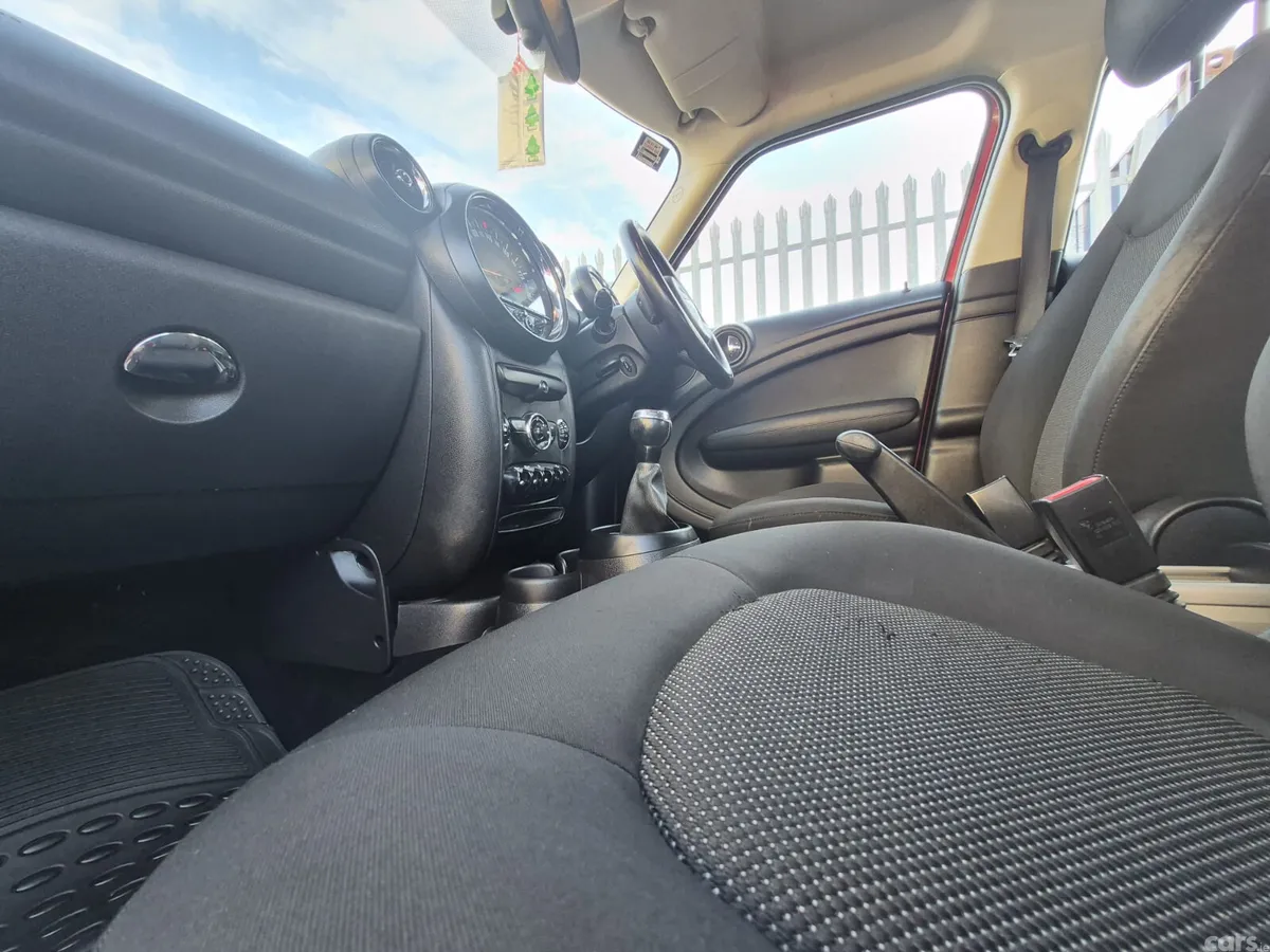 Mini Cooper Hatchback, Diesel, 2015, Red