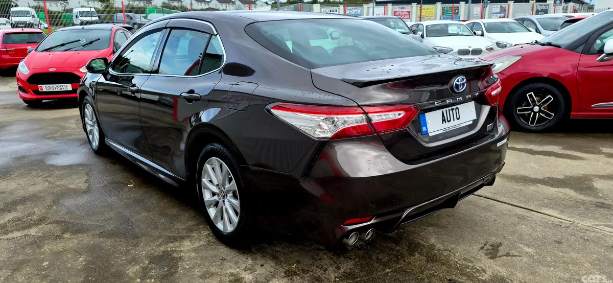 Toyota Camry Saloon, Petrol Hybrid, 2019, Brown