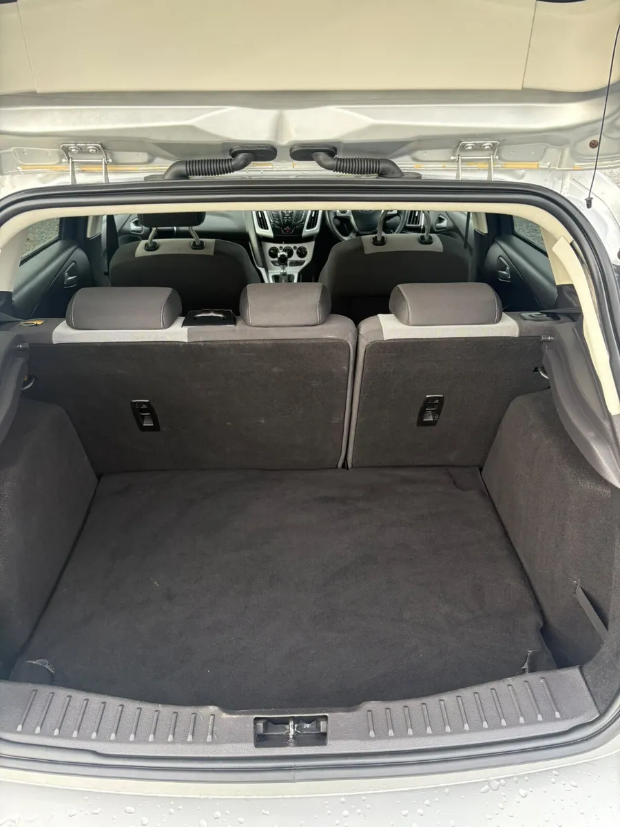 Ford Focus Hatchback, Diesel, 2014, Silver