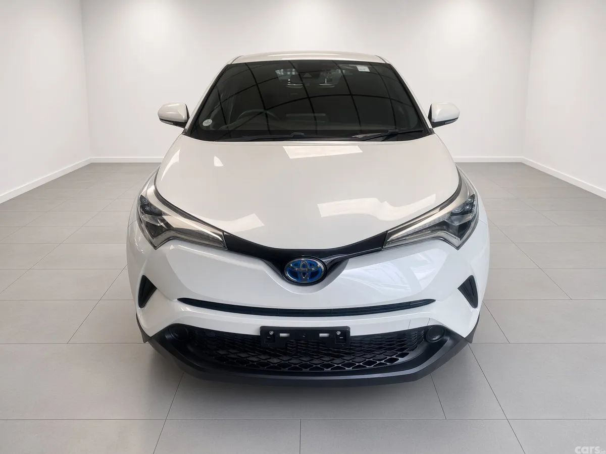 Toyota C-HR SUV, Petrol Hybrid, 2018, White