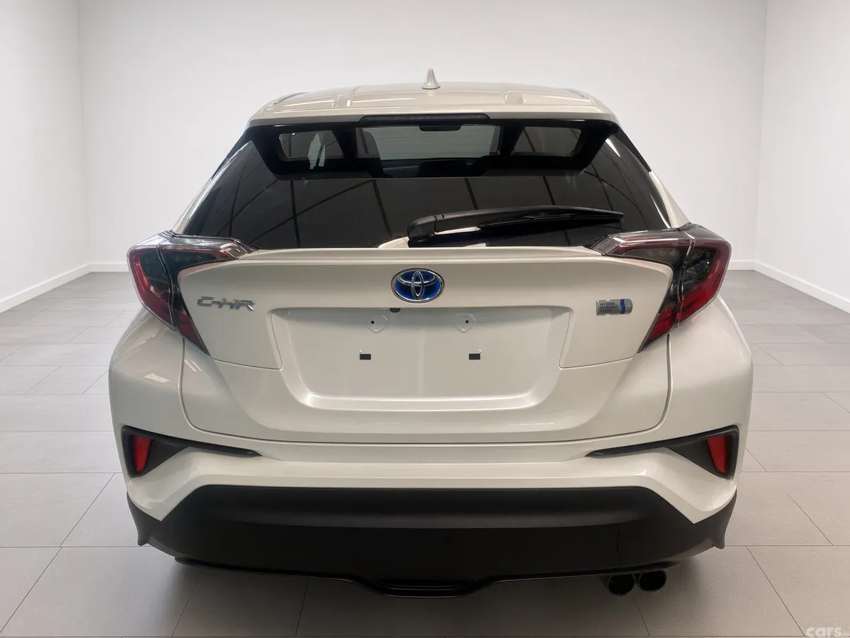 Toyota C-HR SUV, Petrol Hybrid, 2018, White
