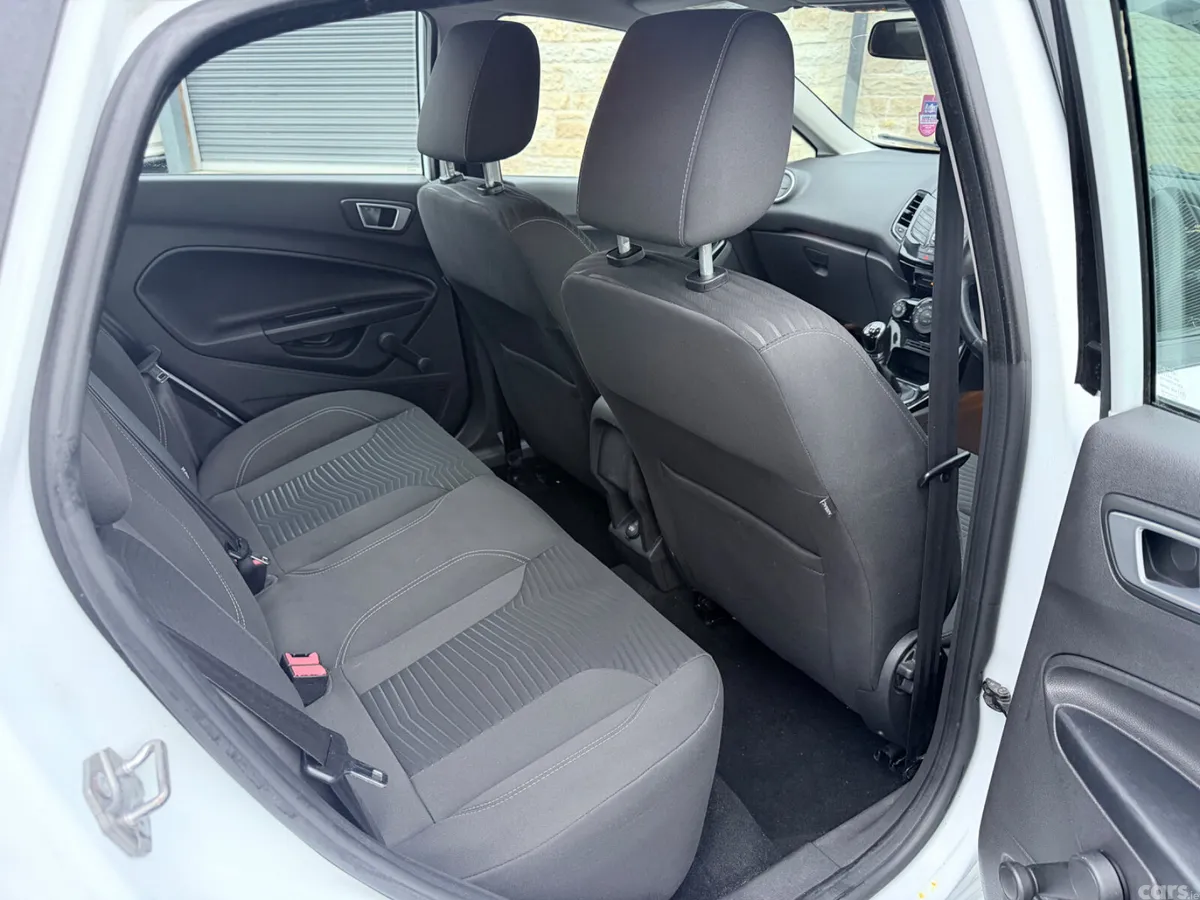 Ford Fiesta Hatchback, Petrol, 2015, White
