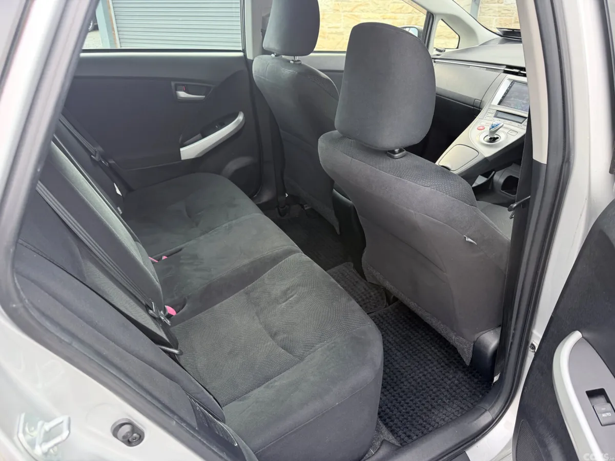 Toyota Prius Hatchback, Petrol Hybrid, 2015, Silver