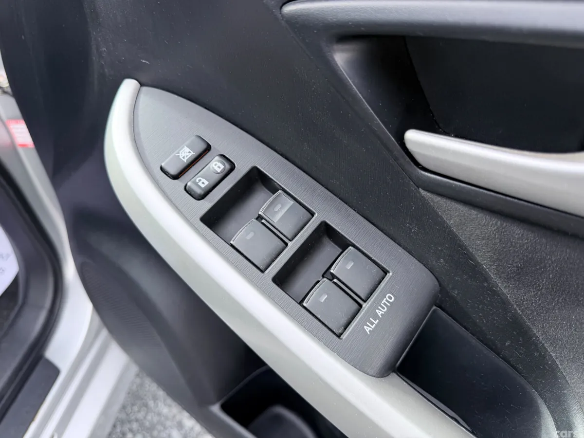 Toyota Prius Hatchback, Petrol Hybrid, 2015, Silver