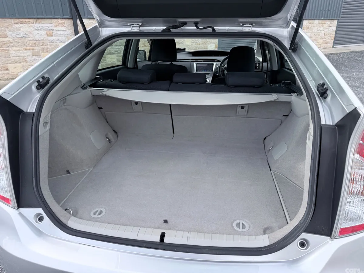 Toyota Prius Hatchback, Petrol Hybrid, 2015, Silver