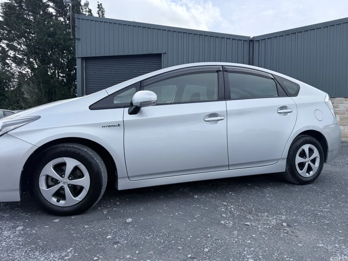 Toyota Prius Hatchback, Petrol Hybrid, 2015, Silver