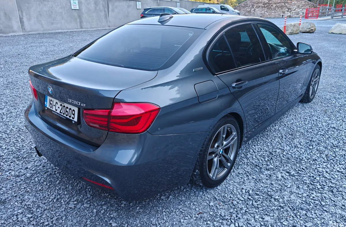 BMW 3-Series Saloon, Petrol Plug-in Hybrid, 2016, Grey