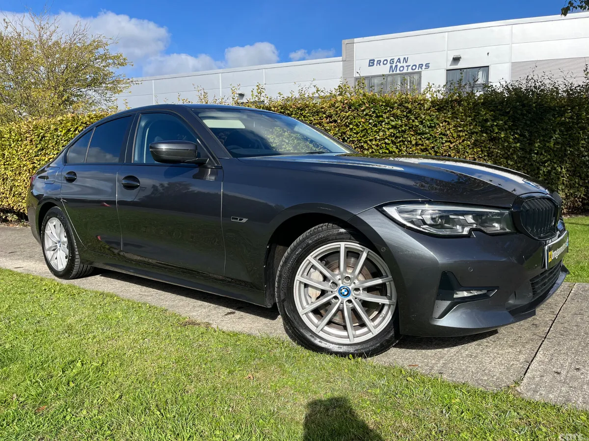 BMW 3-Series Saloon, Petrol Plug-in Hybrid, 2022, Grey