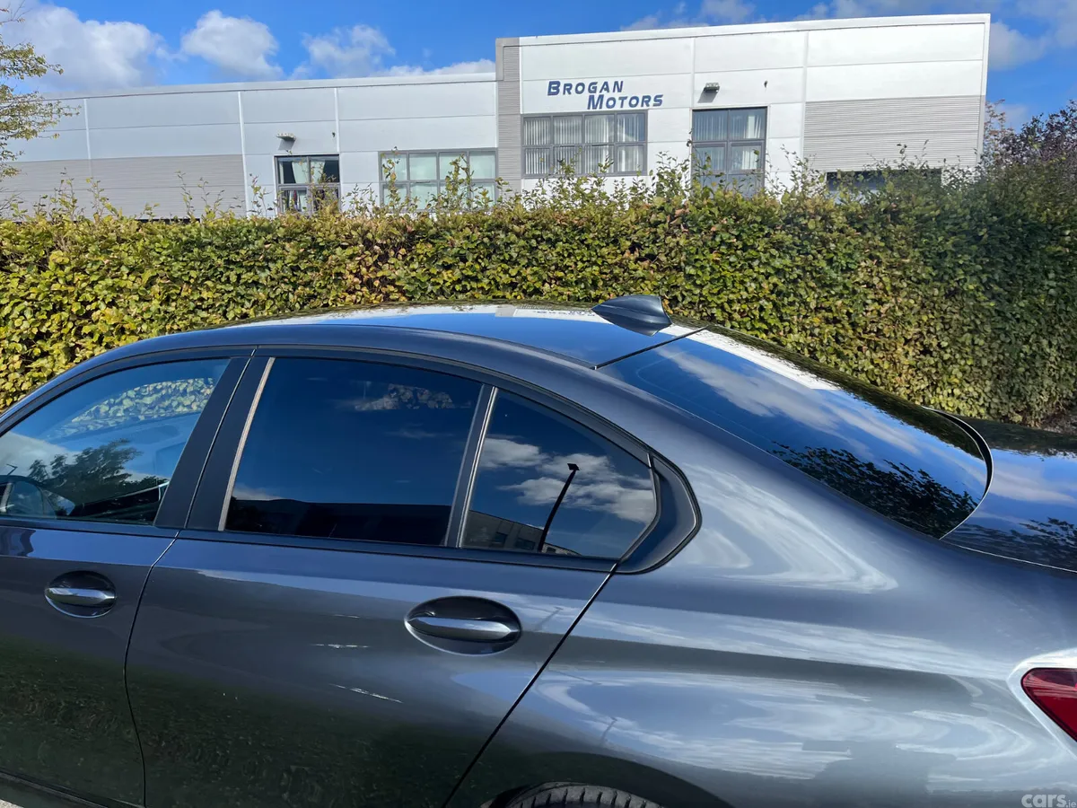 BMW 3-Series Saloon, Petrol Plug-in Hybrid, 2022, Grey