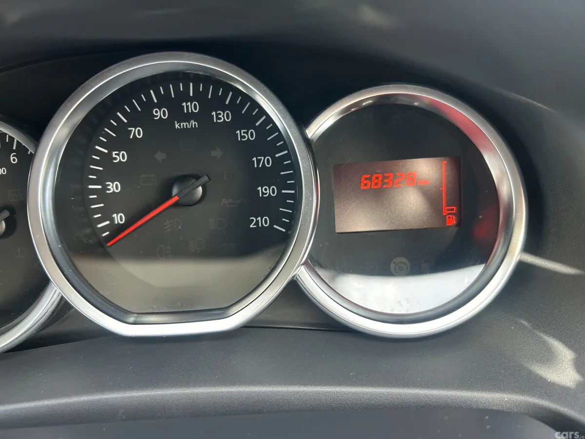 Dacia Sandero Hatchback, Petrol, 2018, Grey