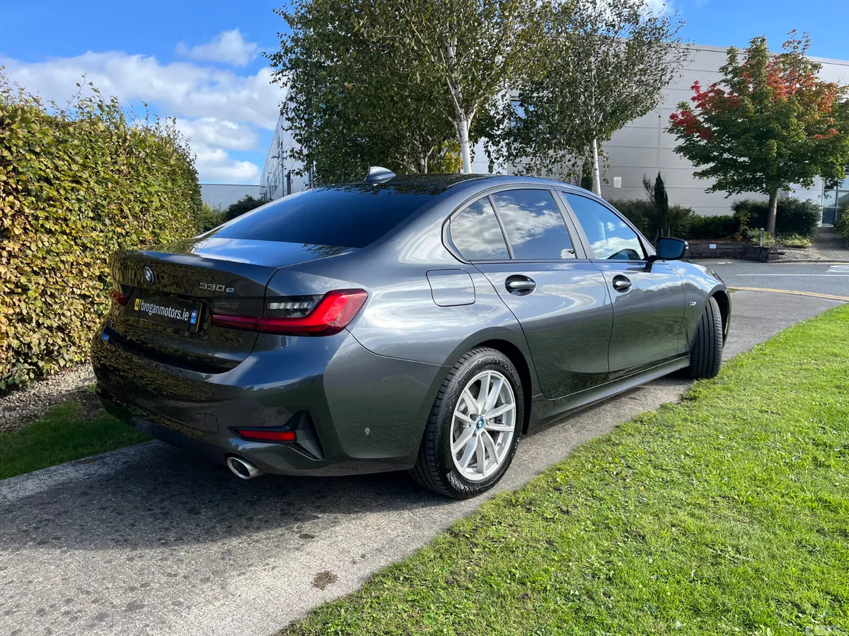 BMW 3-Series Saloon, Petrol Hybrid, 2022, Grey