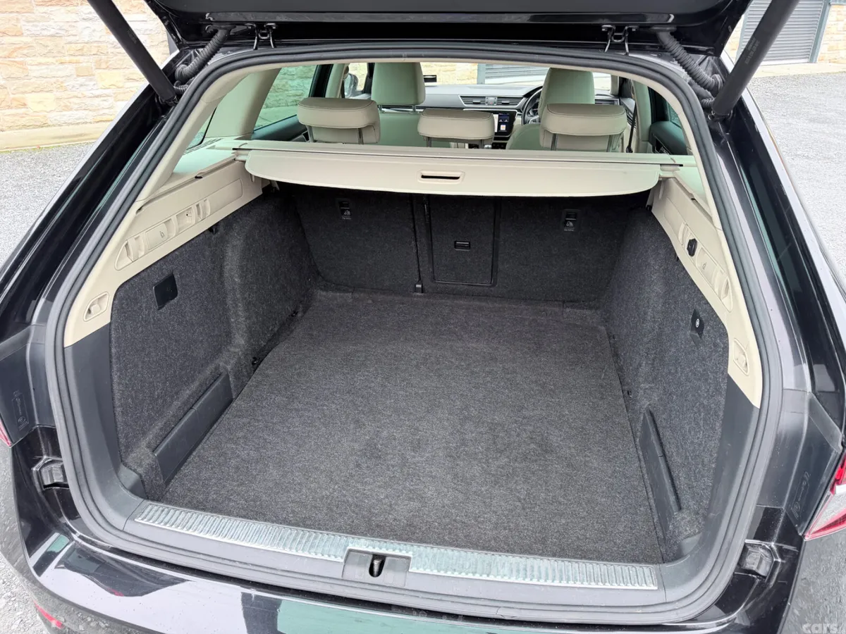 Skoda Superb Estate, Petrol, 2020, Black